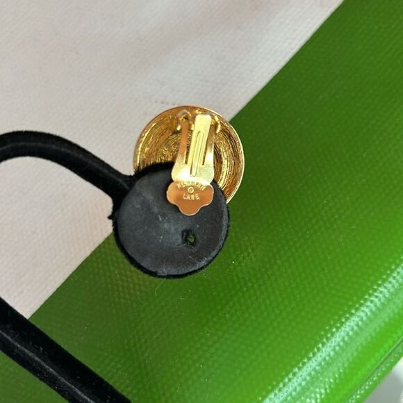 Kenneth Jay Lane Signed Gold Circle As Is Clip On Earrings - Picture 5 of 5